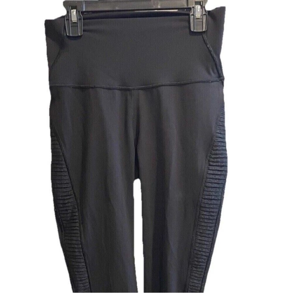 Lululemon Women’s High-waisted Black Leggings Texture Side Panels Sz 6 Gym Yoga